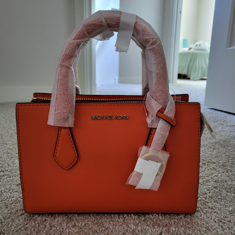 Michael Kors Sheila Saffiano